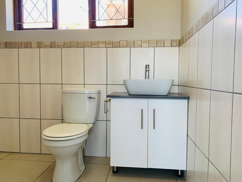 3 Bedroom Property for Sale in Wavecrest Eastern Cape